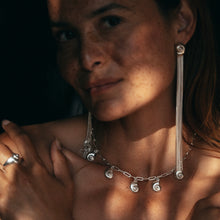 Load image into Gallery viewer, 95a275bd-ffd7-4f05-9324-0da9e401c75f:2:model:women