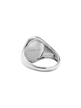 Load image into Gallery viewer, Oval onyx signet ring white gold
