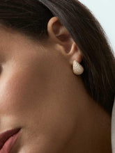 Load image into Gallery viewer, b8df6de3-8b29-49df-8c40-18e4511c206c:2:model:women
