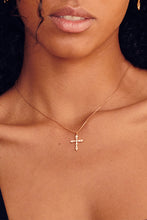 Load image into Gallery viewer, 11825c89-5d98-4c00-8994-a34928e76935:2:editorial:women

