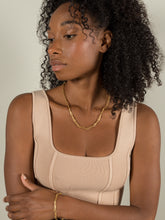 Load image into Gallery viewer, 72010931-3d76-47a2-add2-808d606ddfda:1:model:women
