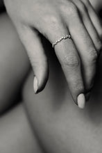 Load image into Gallery viewer, 47e190a3-1586-41ad-ad9e-51e689b402b6:2:editorial:women
