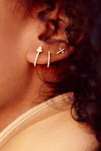 Load image into Gallery viewer, 305ec9dc-b46d-464d-945d-07cf0ada7c14:1:editorial:women
