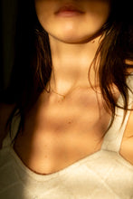 Load image into Gallery viewer, 30e529ef-acd7-48e8-af99-ae196be442c9:6:model:women
