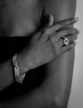 Load image into Gallery viewer, be775d3a-3b80-4f73-b260-f5332be393e8:3:model:women
