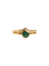 Load image into Gallery viewer, Peak pave solitaire stack emerald solid gold ring set
