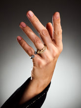 Load image into Gallery viewer, 843b1d26-1024-4021-a4a7-19f23f7210c4:1:editorial:women
