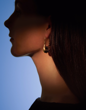 Load image into Gallery viewer, 926bdf1c-9f9b-40ee-a19b-1de86352c283:3:model:women
