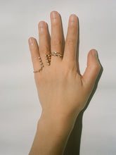 Load image into Gallery viewer, 5cbe5797-4fca-4a94-9dce-8228d90edf40:3:editorial:women
