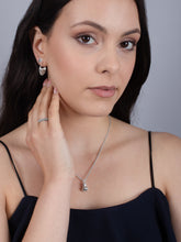 Load image into Gallery viewer, 39bf248d-2f82-4663-8b28-aae6952c5f93:1:model:women
