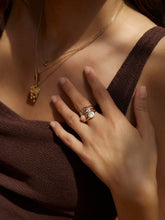 Load image into Gallery viewer, 626e8e89-37d9-405b-8b68-23b8fd8854d0:6:editorial:women
