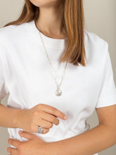 Load image into Gallery viewer, aa6da565-ce03-416d-97d0-6a5751250ece:2:model:women

