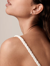 Load image into Gallery viewer, 53603bf5-76ef-4c28-8173-91dad8eb3064:3:model:women
